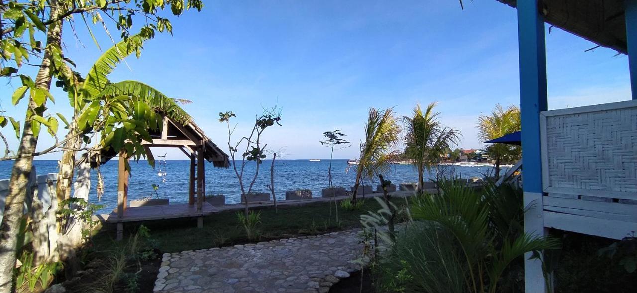 Moyo Island Resort Luaran gambar