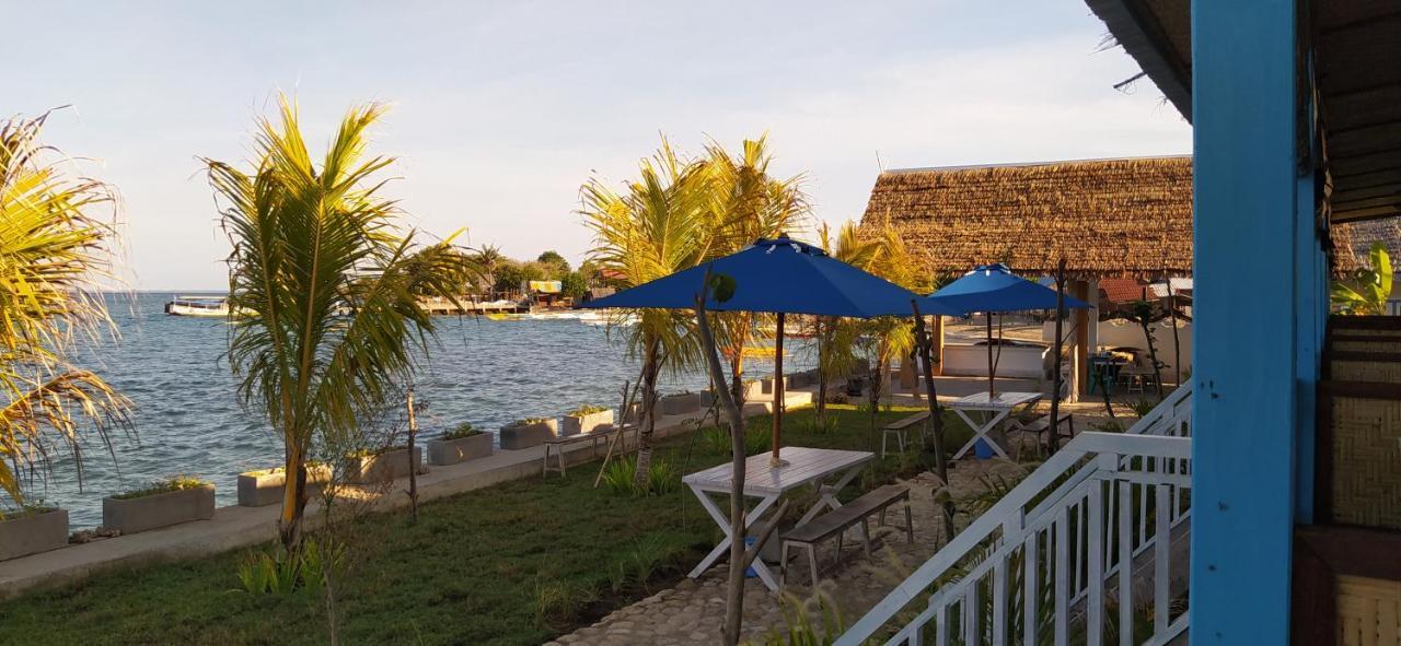 Moyo Island Resort Luaran gambar