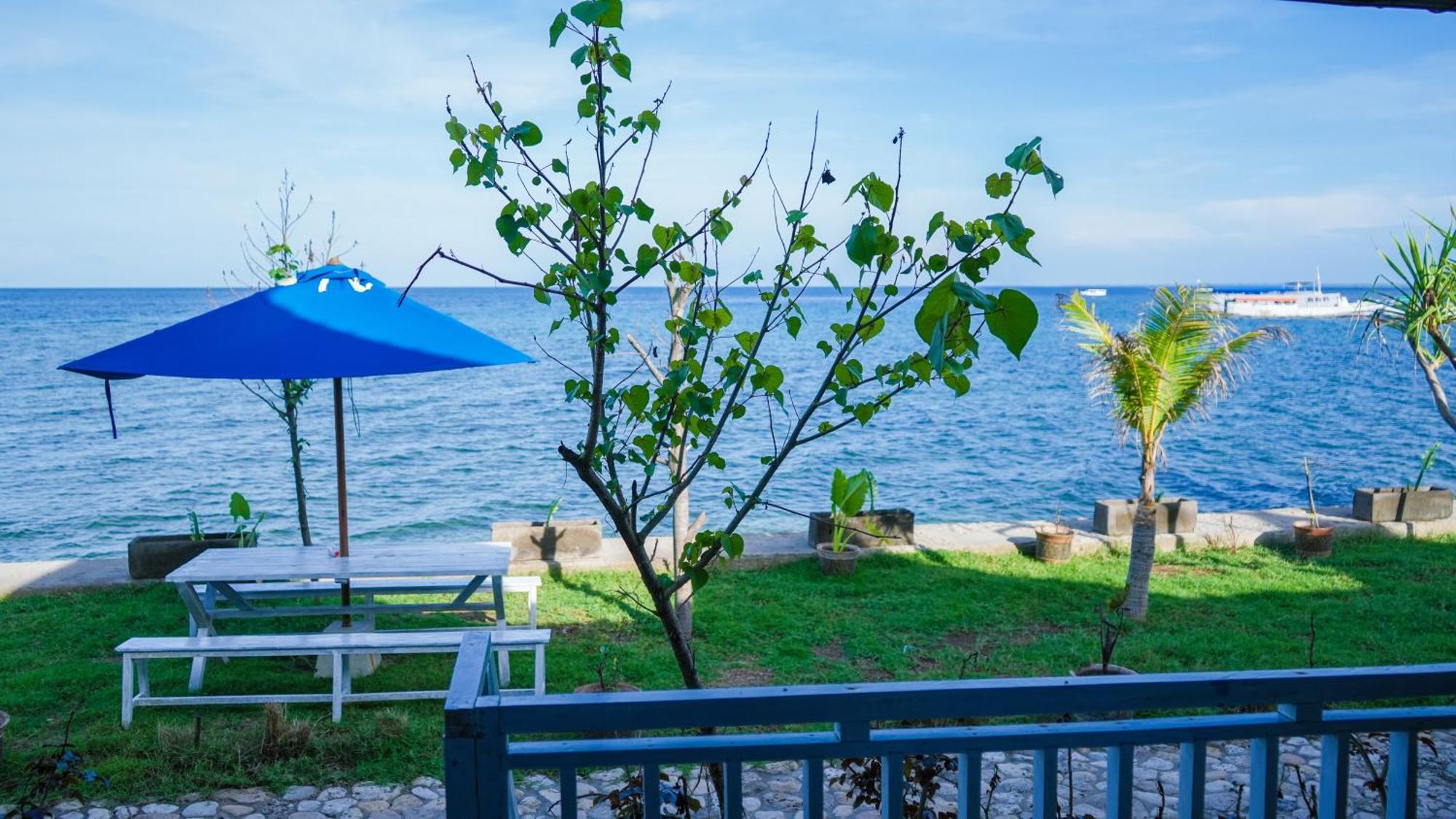 Moyo Island Resort Bilik gambar